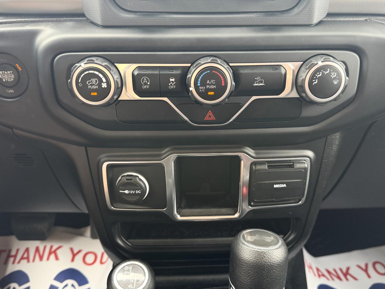 Jeep Wrangler Sport 2021