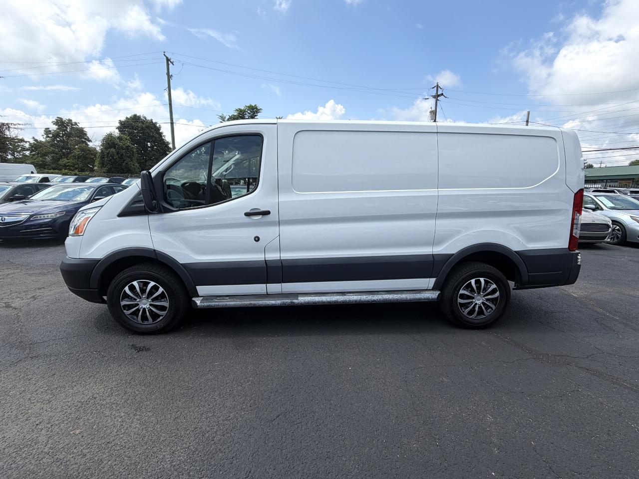 Ford Transit 250 Van Low Roof 60/40 Pass.130-in. WB 2018