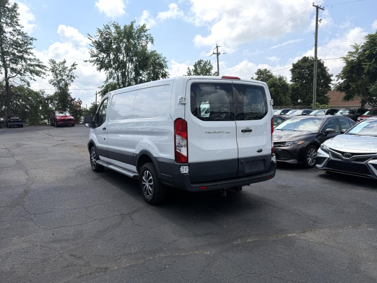 Ford Transit 250 Van Low Roof 60/40 Pass.130-in. WB 2018