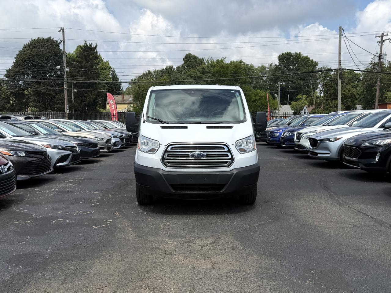 Ford Transit 250 Van Low Roof 60/40 Pass.130-in. WB 2018
