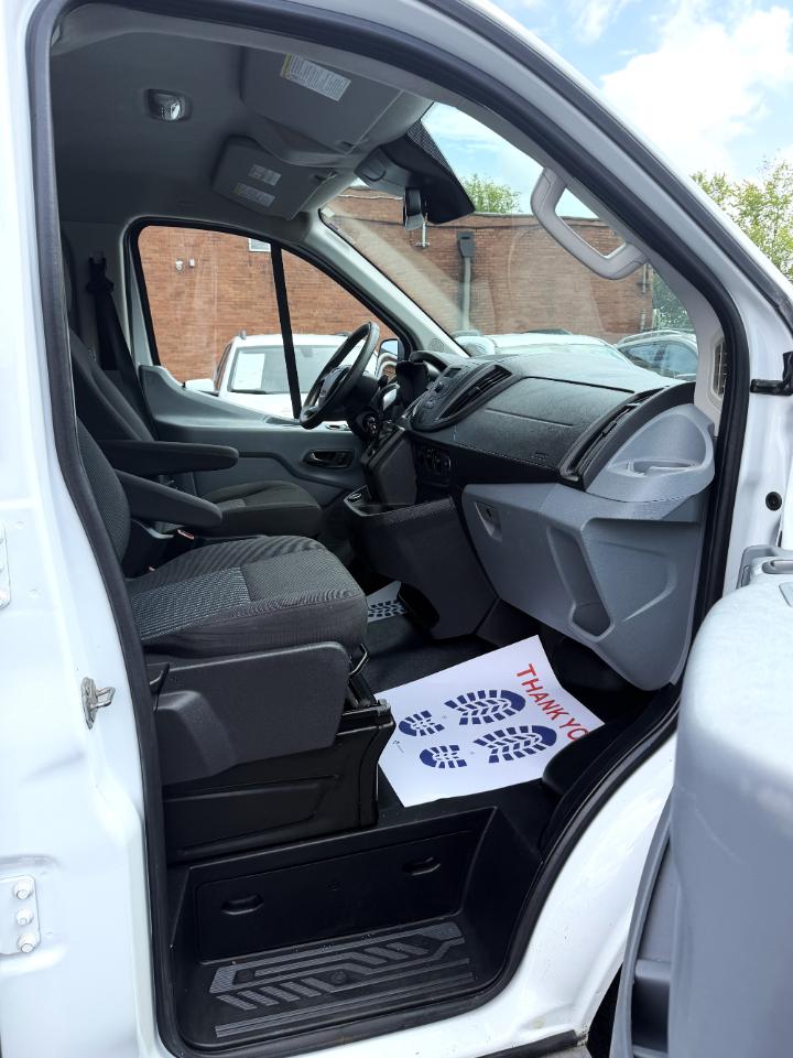 Ford Transit 250 Van Low Roof 60/40 Pass.130-in. WB 2018