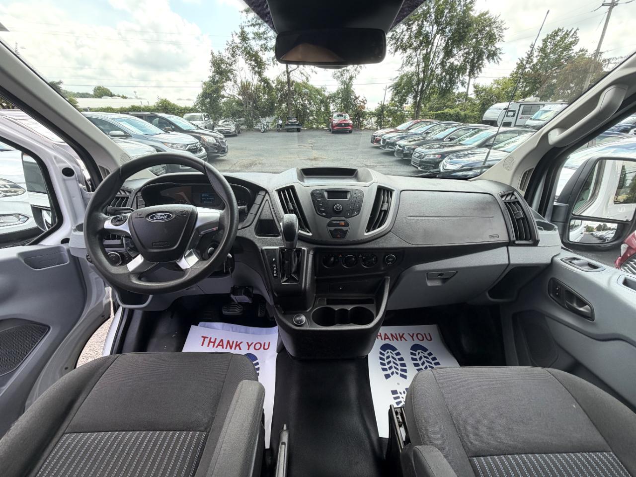 Ford Transit 250 Van Low Roof 60/40 Pass.130-in. WB 2018