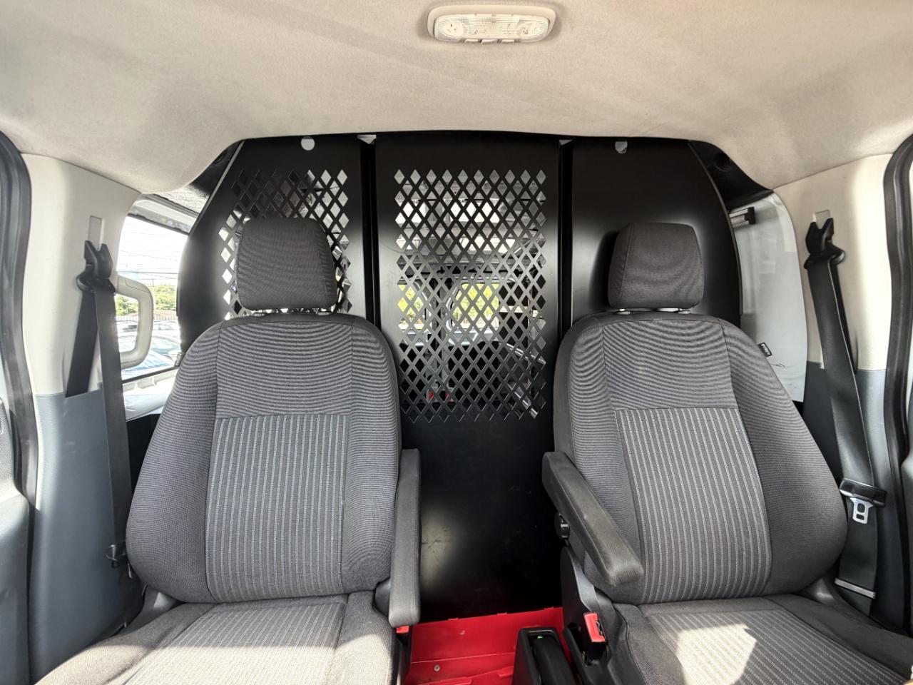 Ford Transit 250 Van Low Roof 60/40 Pass.130-in. WB 2018