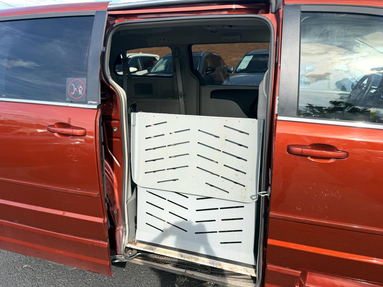 Dodge Grand Caravan Crew 2012