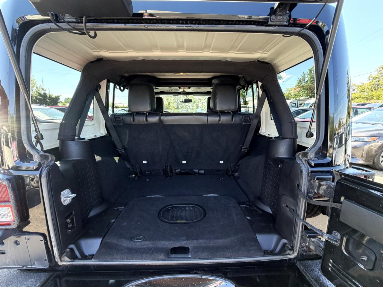 Jeep Wrangler Unlimited Altitude 4x4 2015