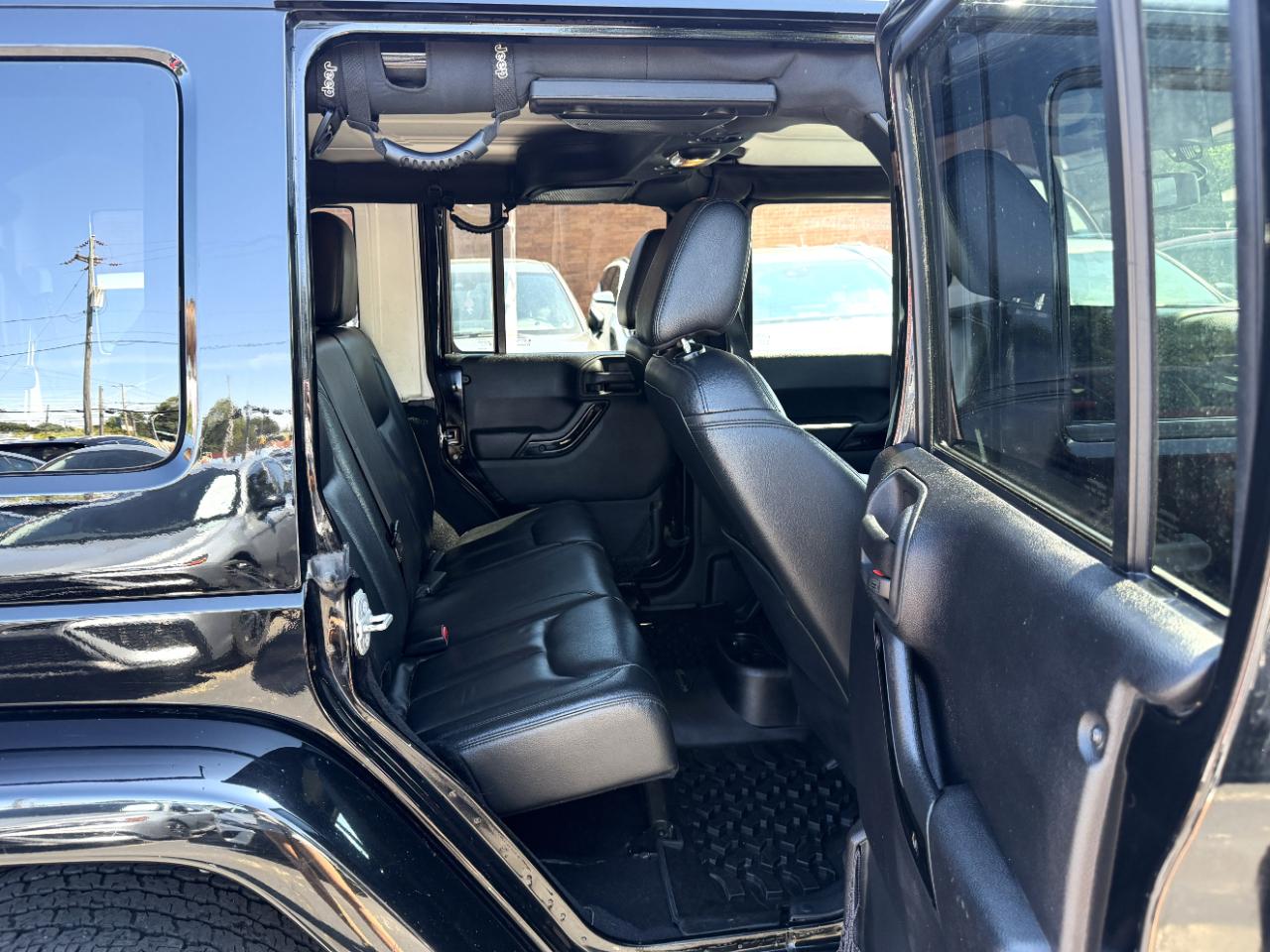 Jeep Wrangler Unlimited Altitude 4x4 2015