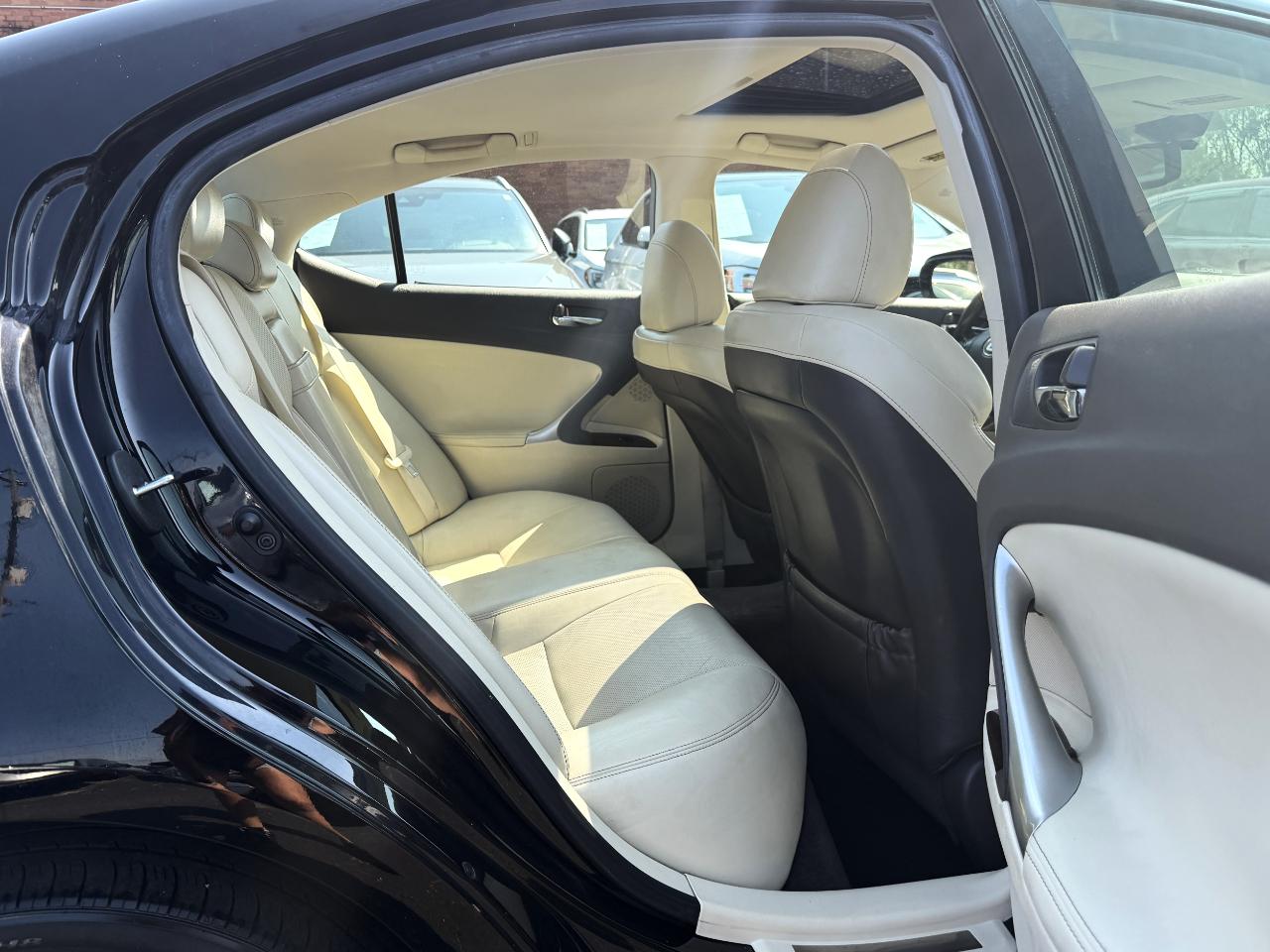 Lexus IS IS 250 AWD 6-Speed Sequential 2010