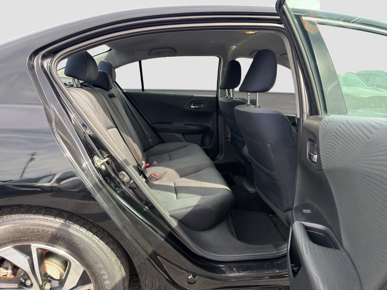 Honda Accord LX Sedan CVT 2016