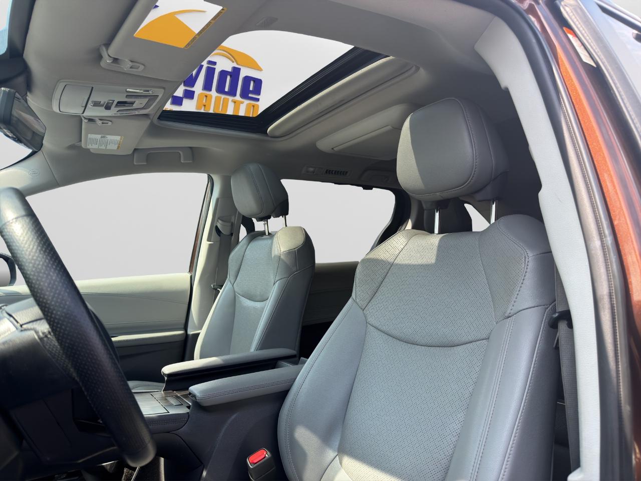 Toyota Sienna Limited 7-Passenger AWD 2022