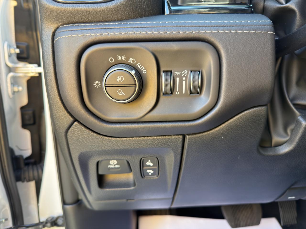 RAM 1500 Limited Crew Cab SWB 4WD 2026