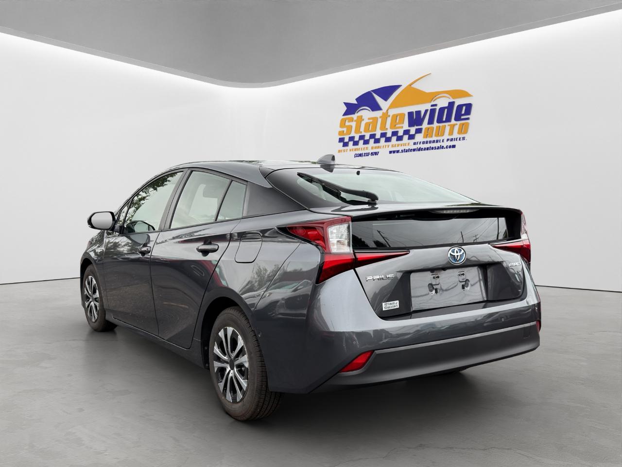 Toyota Prius L Eco 2020