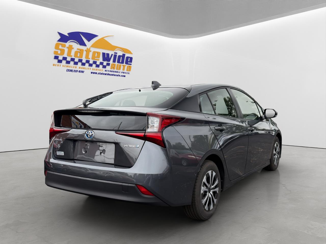 Toyota Prius L Eco 2020