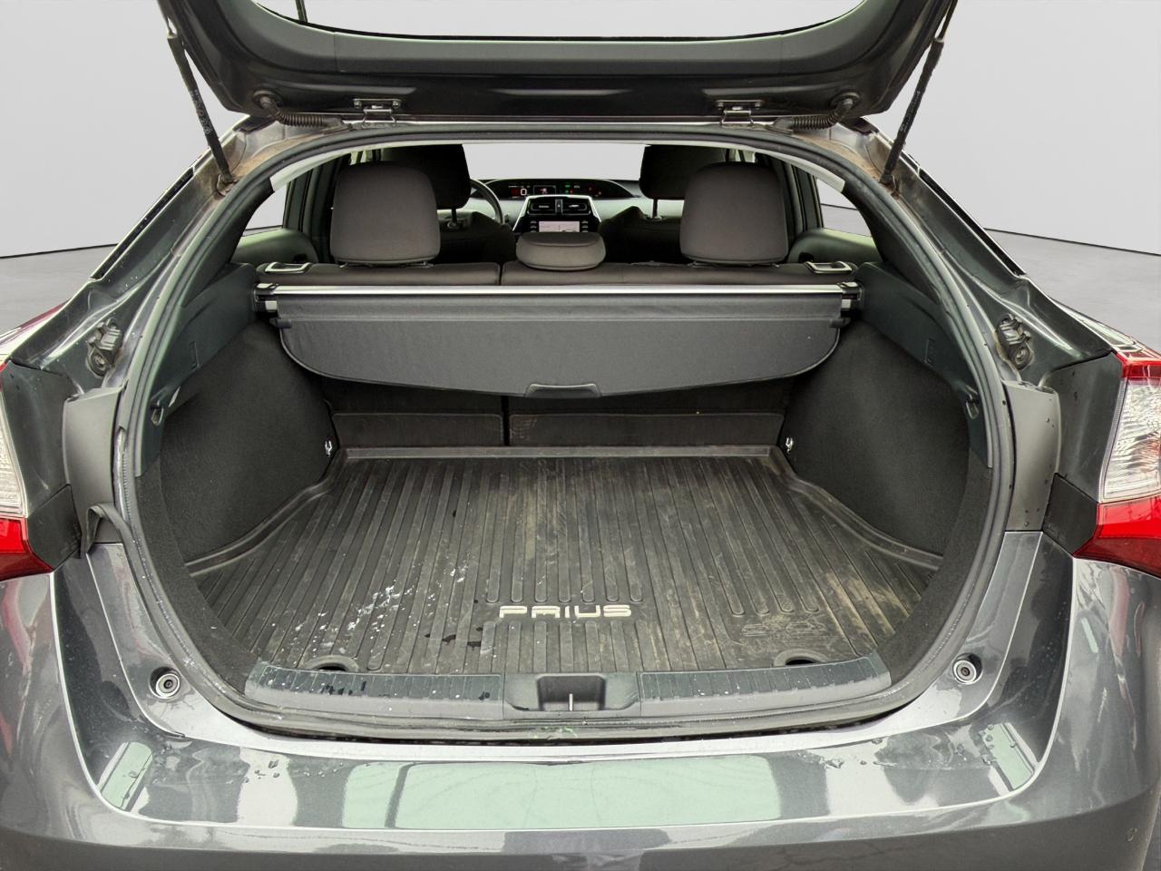 Toyota Prius L Eco 2020
