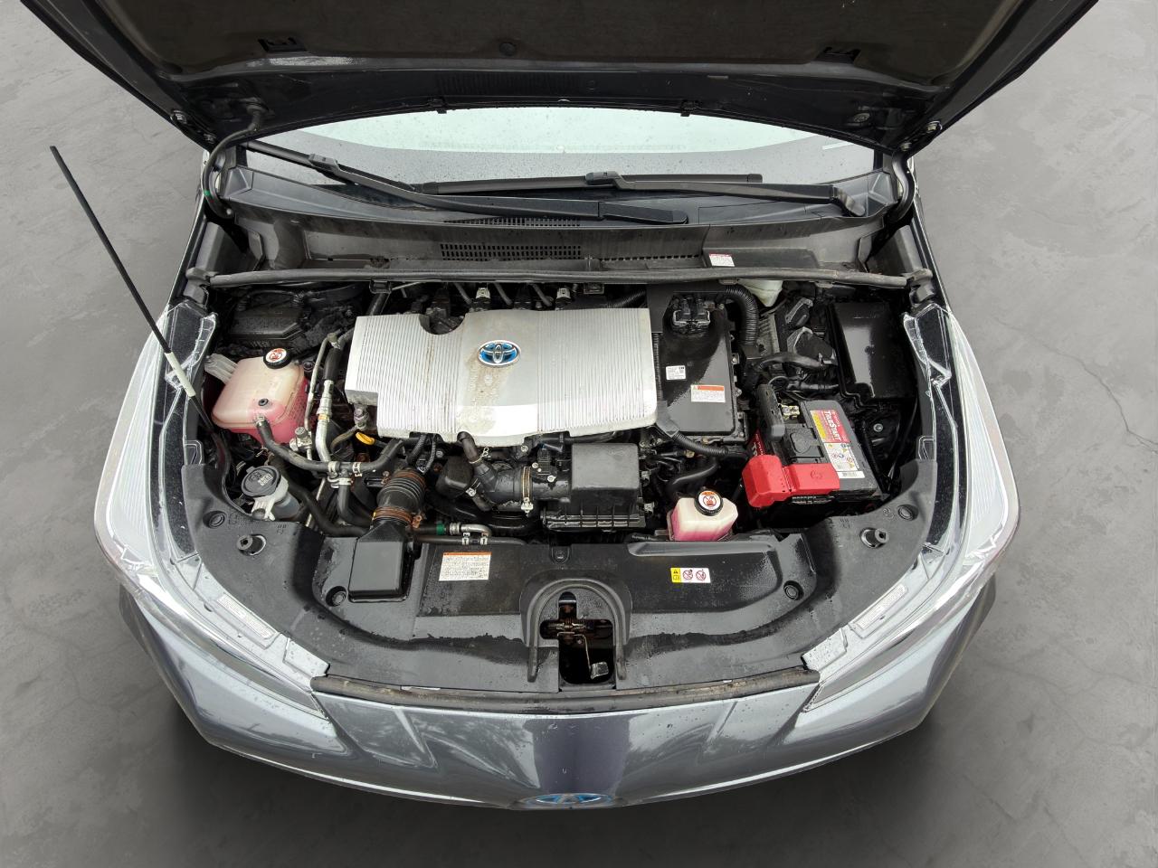 Toyota Prius L Eco 2020
