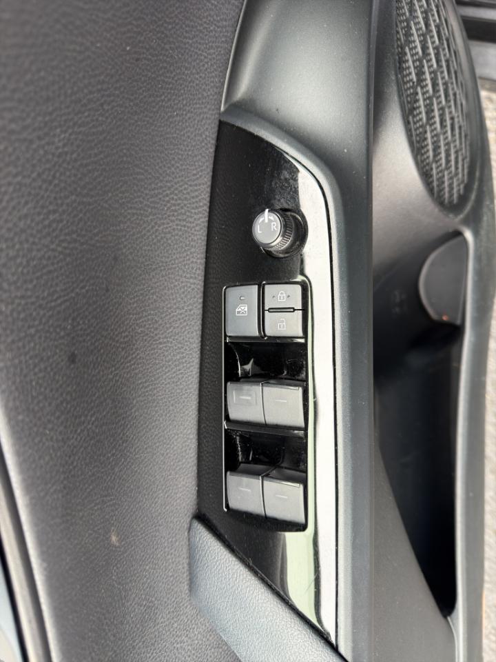 Toyota Prius L Eco 2020