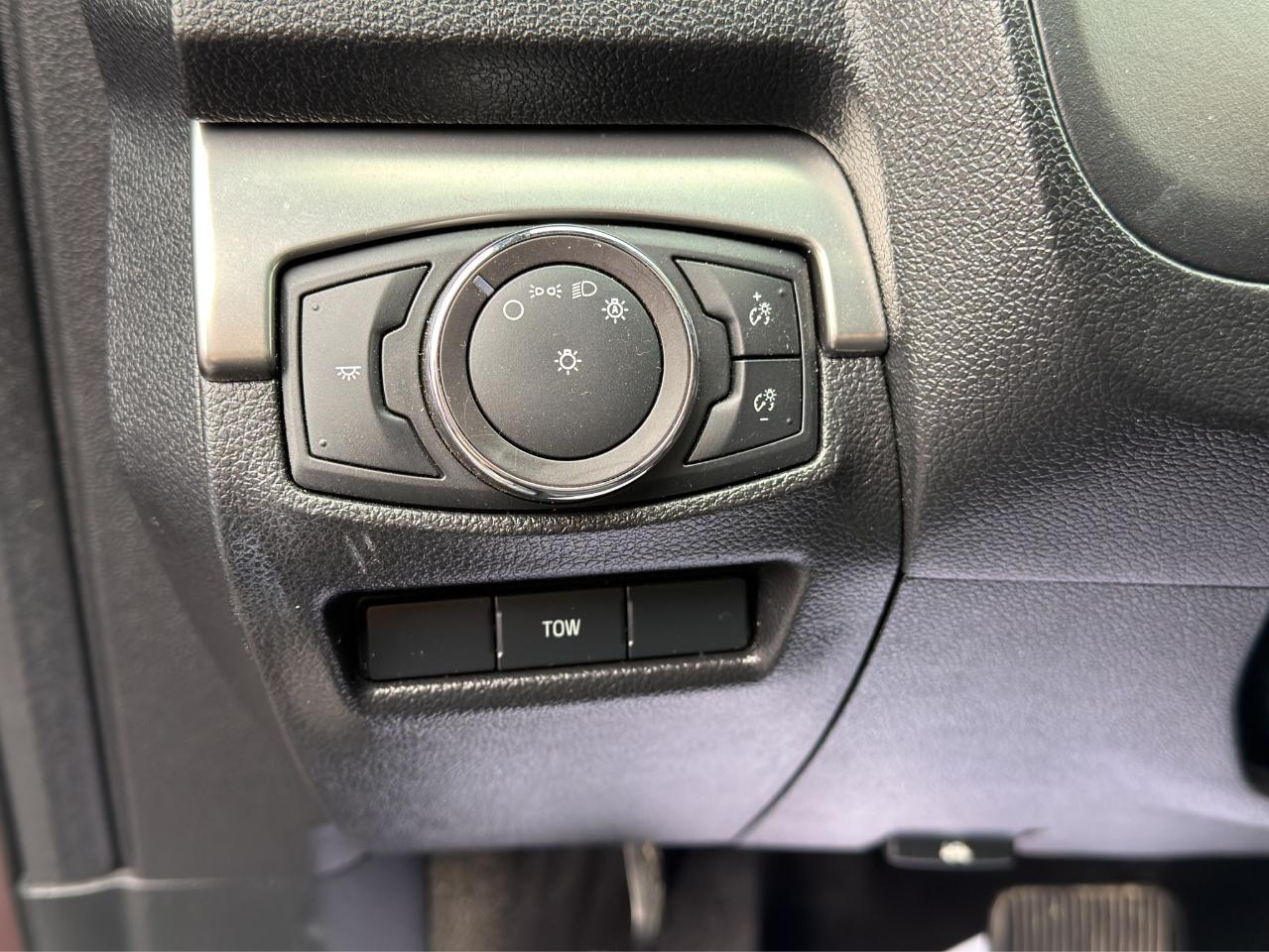 Ford Explorer XLT FWD 2018