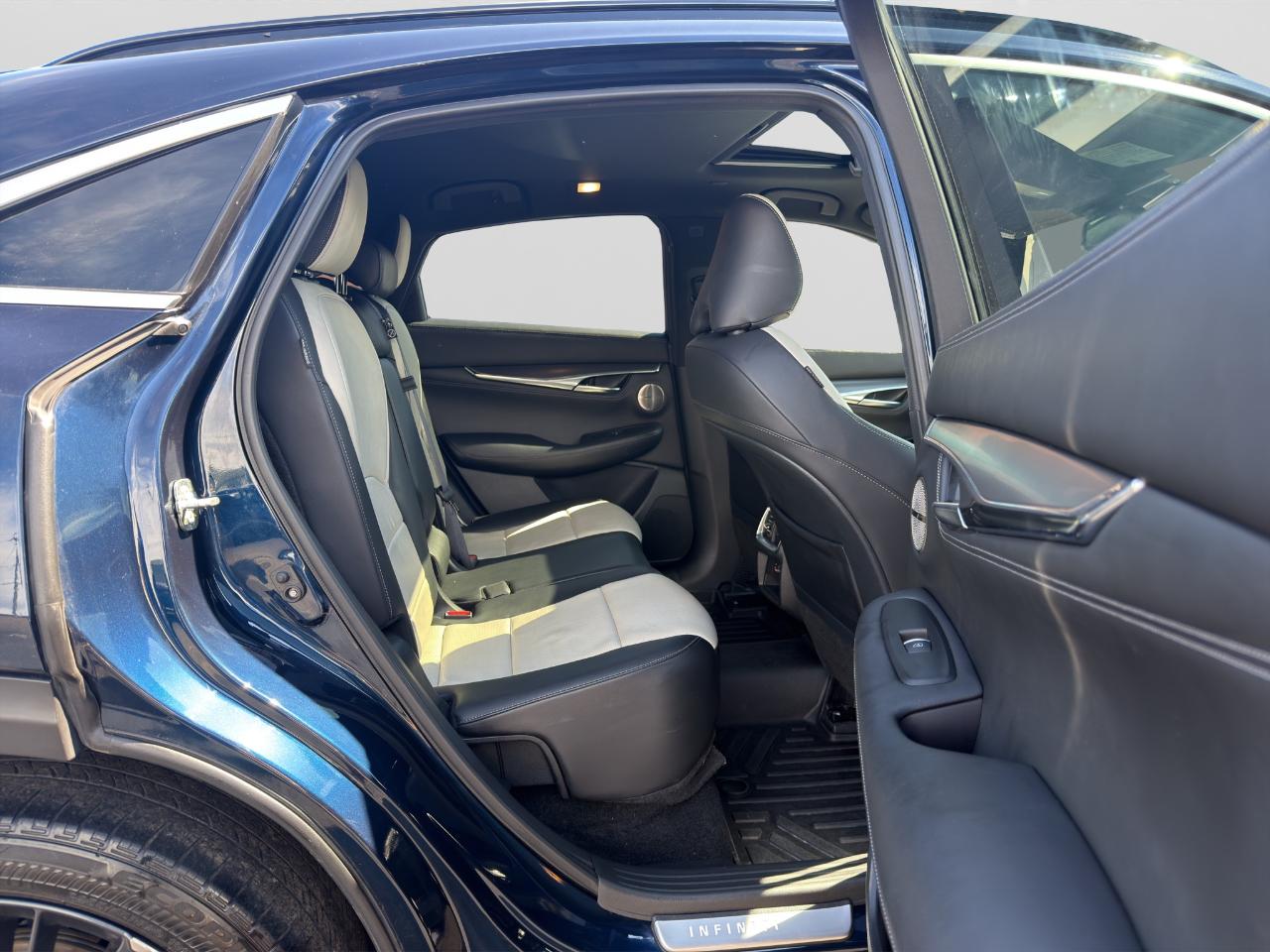 Infiniti QX55 ESSENTIAL 2023