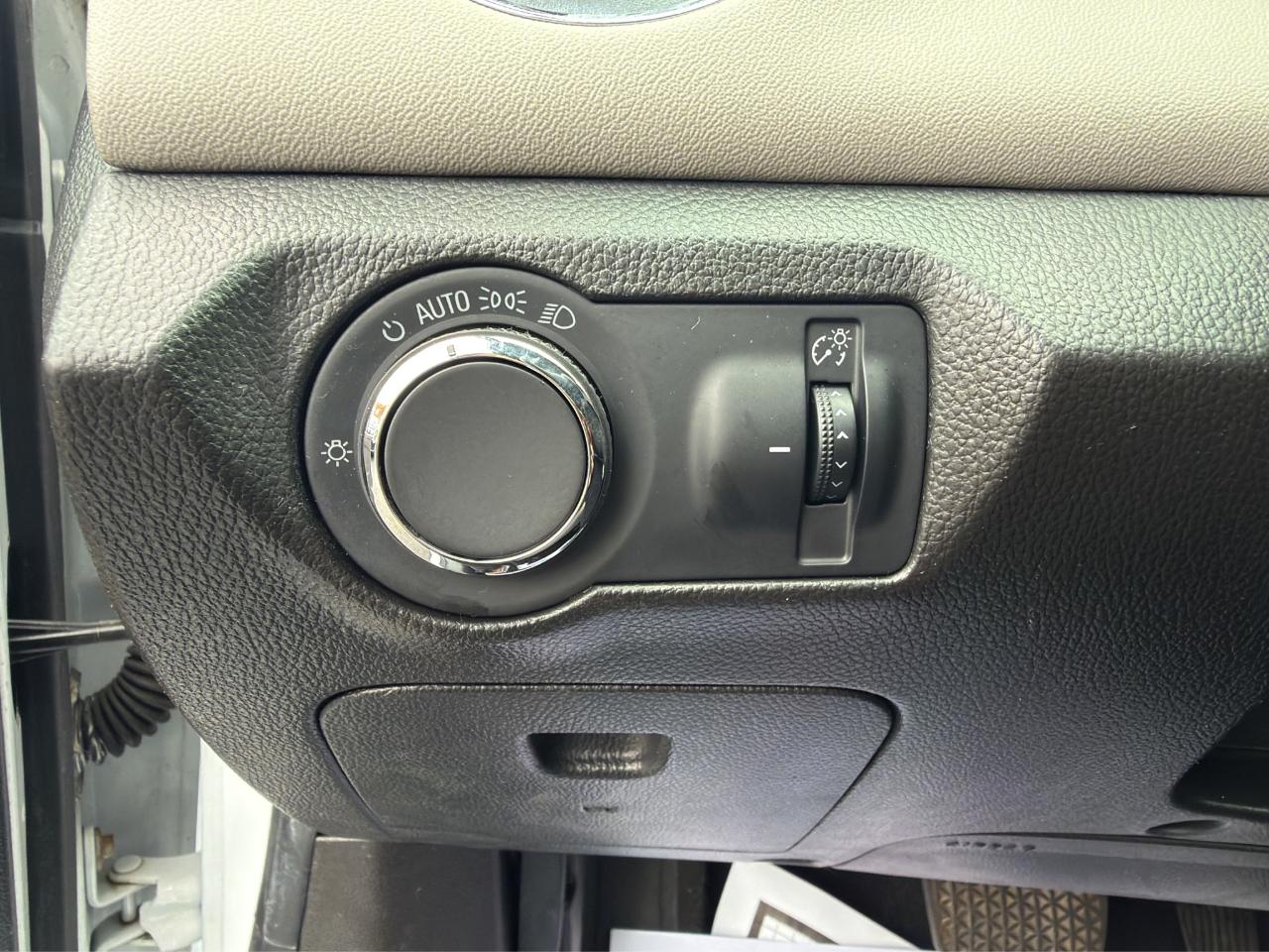 Chevrolet Cruze LS Auto 2014