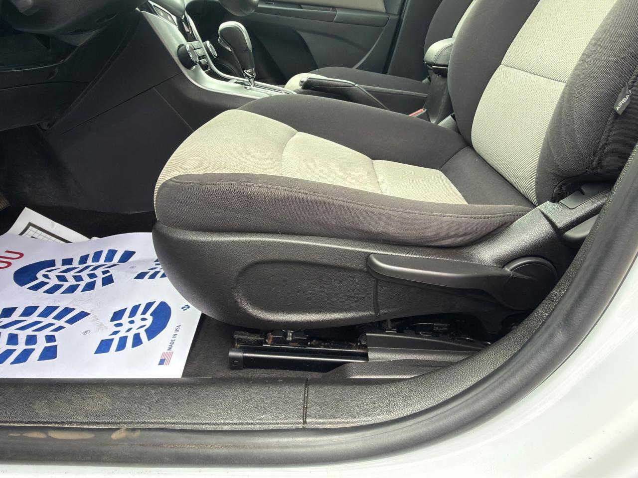 Chevrolet Cruze LS Auto 2014