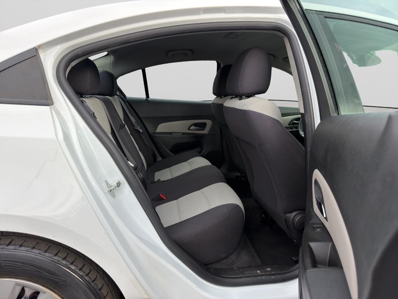 Chevrolet Cruze LS Auto 2014