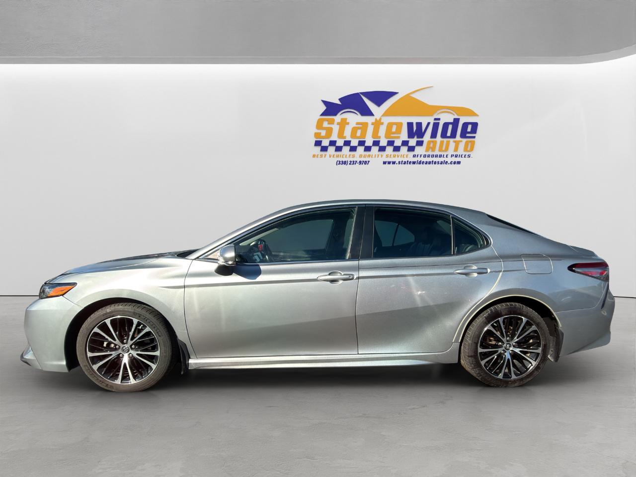 Toyota Camry SE 2019