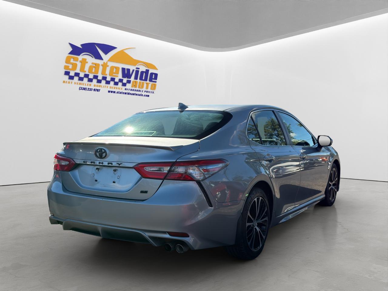 Toyota Camry SE 2019