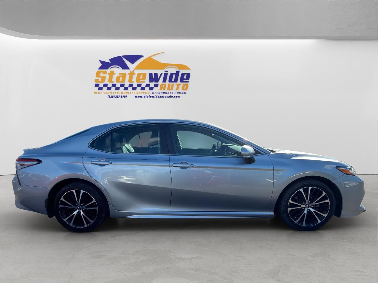 Toyota Camry SE 2019