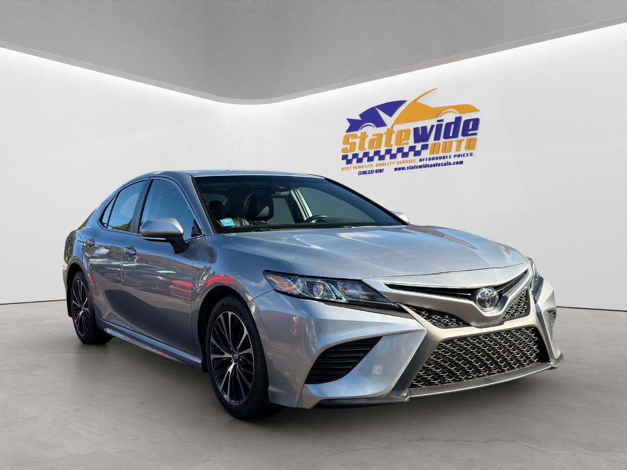 Toyota Camry SE 2019