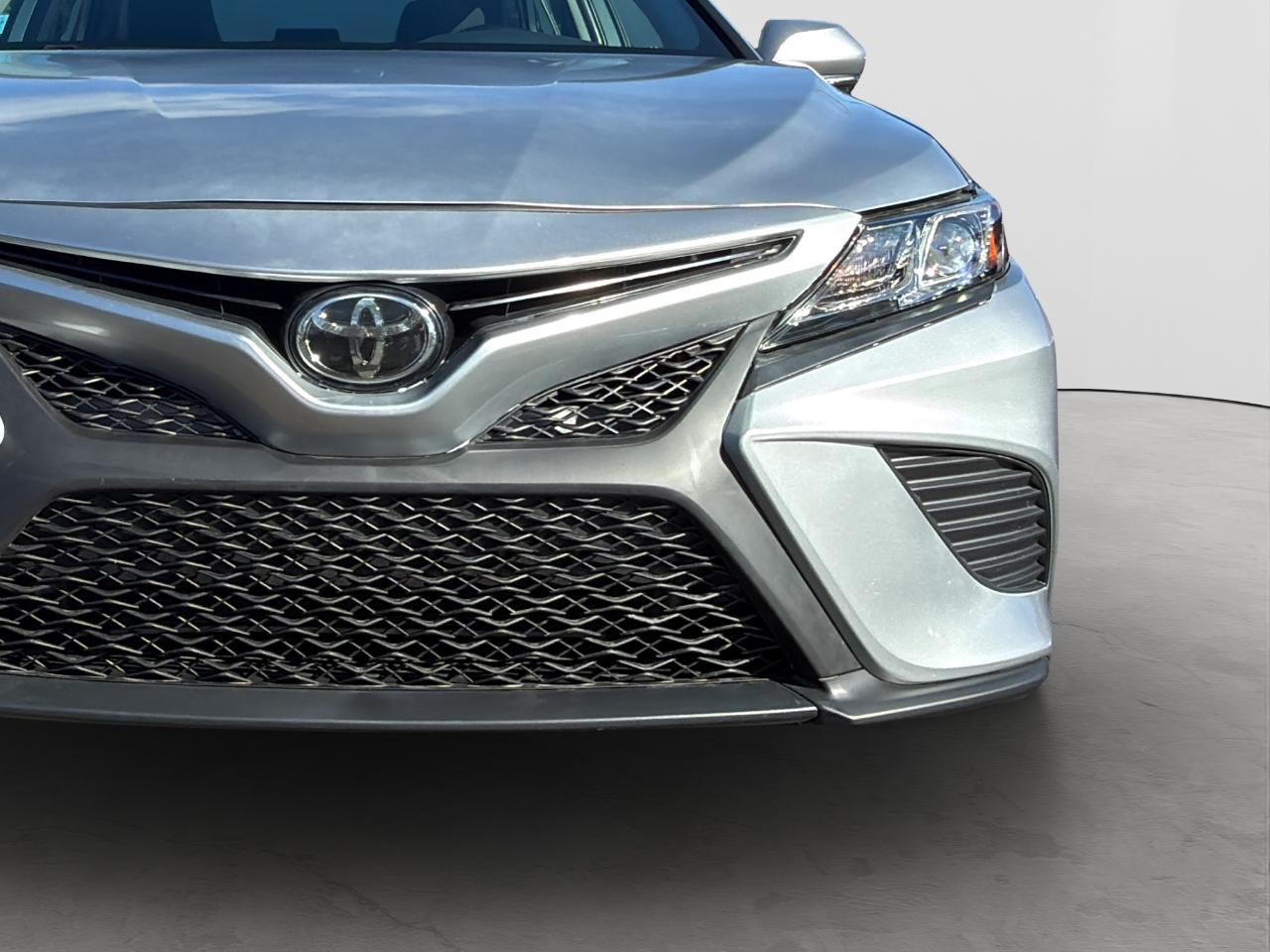 Toyota Camry SE 2019