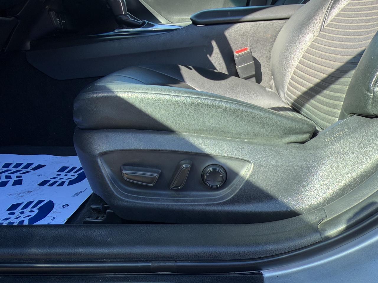 Toyota Camry SE 2019