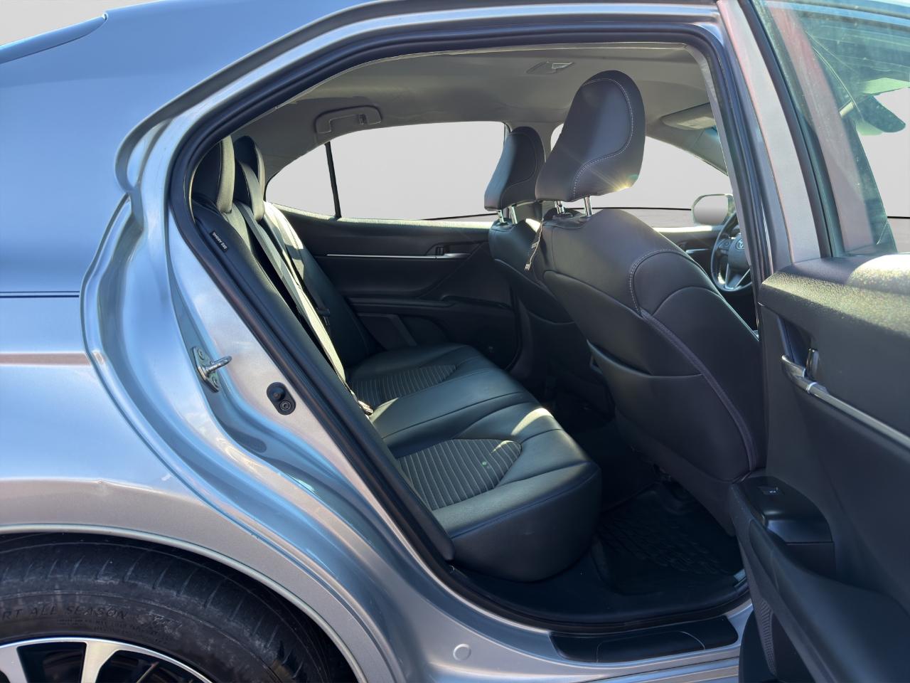 Toyota Camry SE 2019