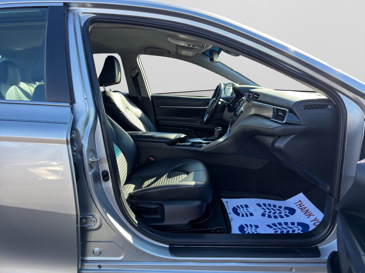 Toyota Camry SE 2019