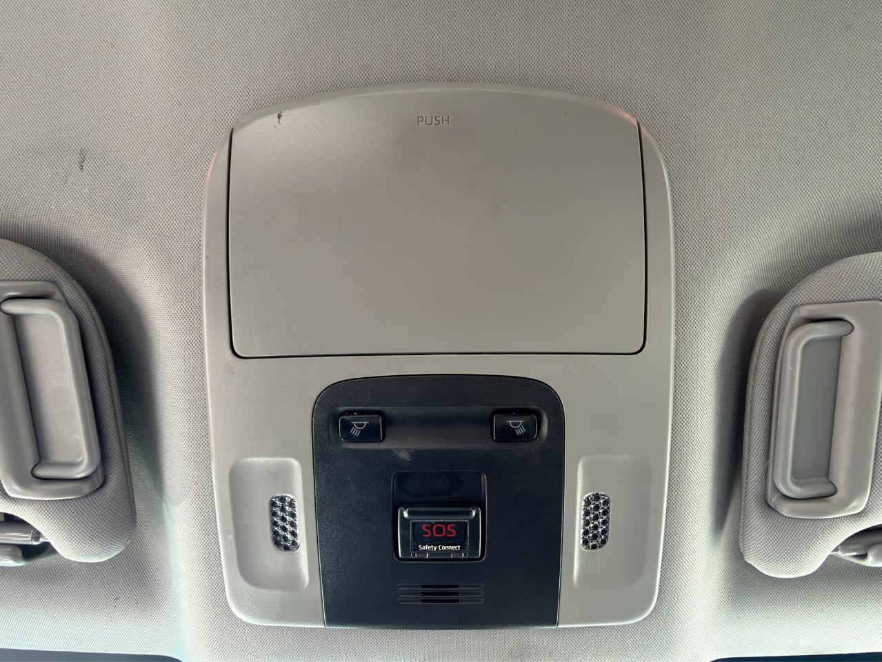 Toyota Camry SE 2019
