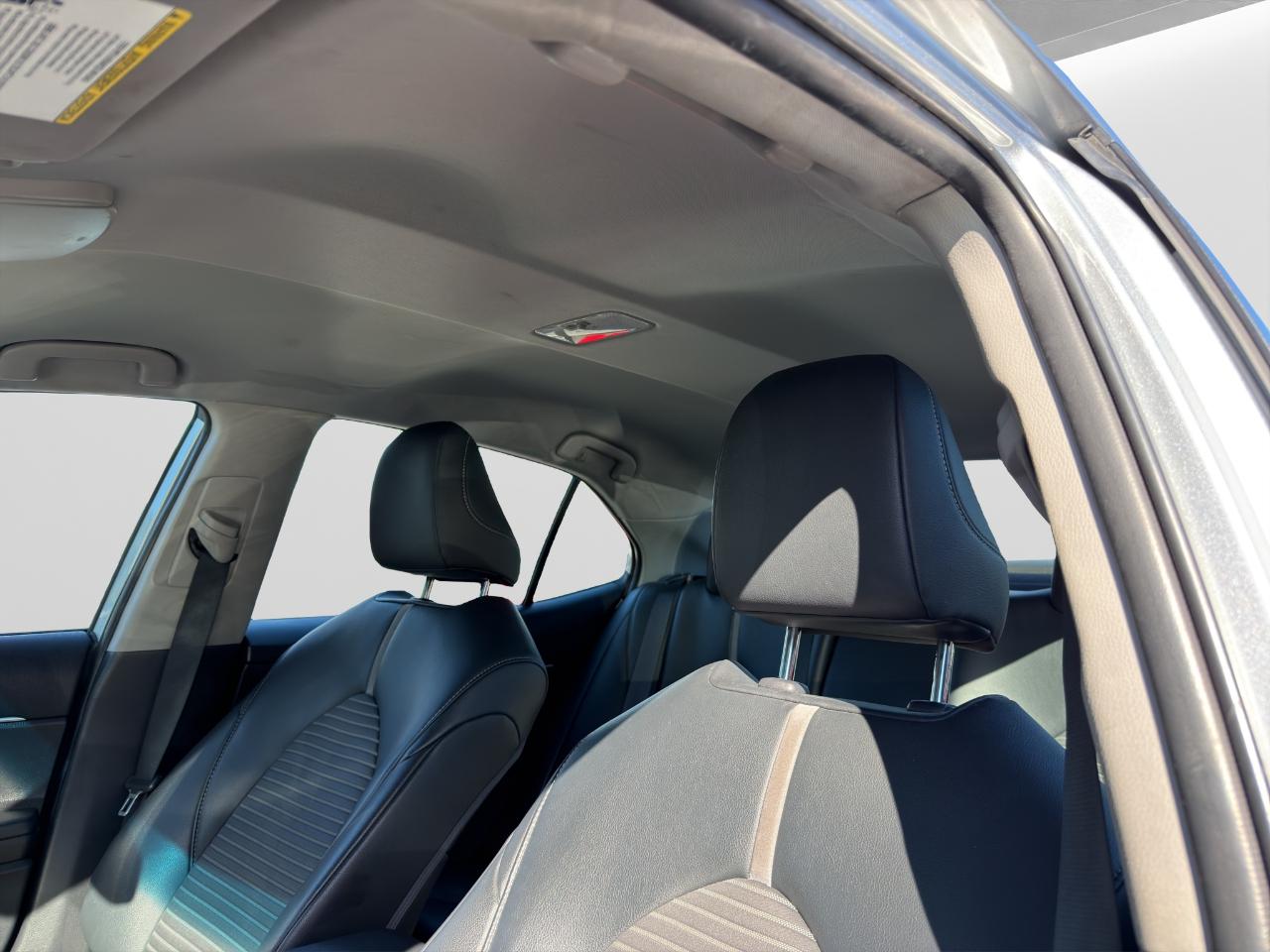 Toyota Camry SE 2019