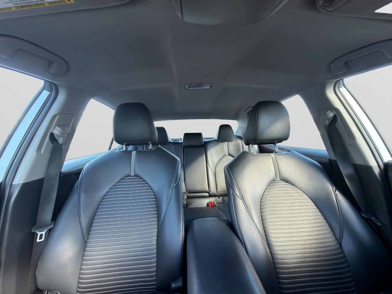 Toyota Camry SE 2019