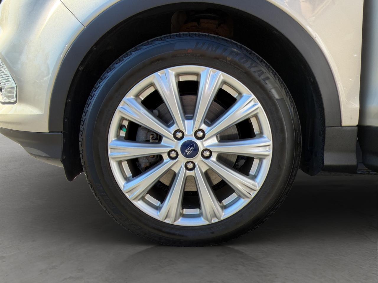 Ford Escape Titanium 4WD 2017