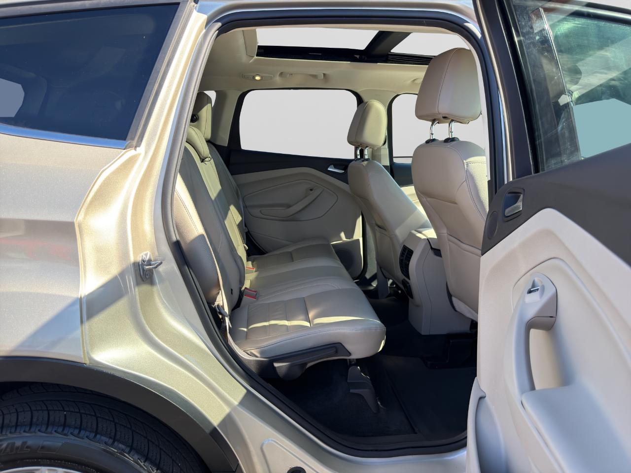 Ford Escape Titanium 4WD 2017