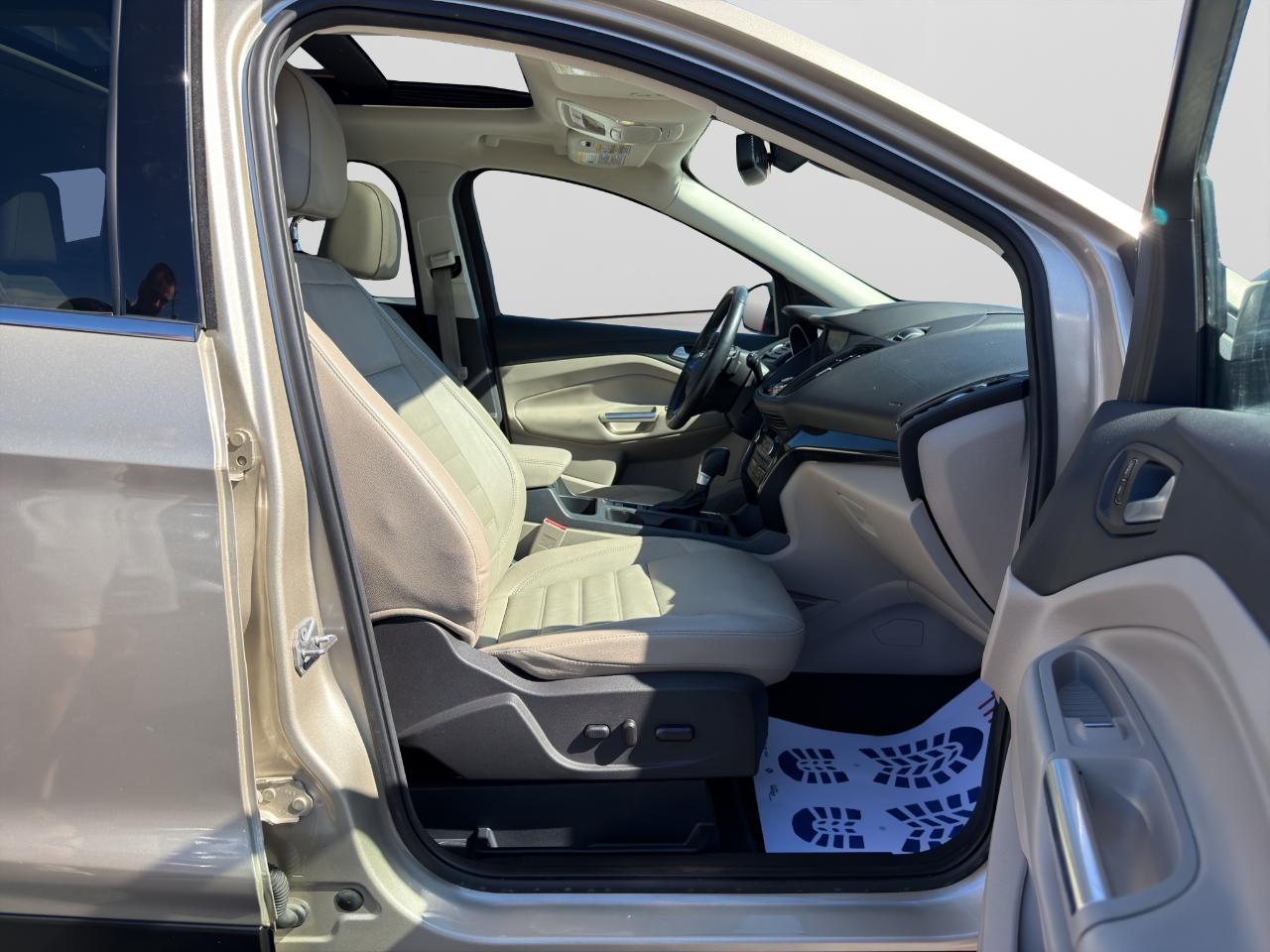 Ford Escape Titanium 4WD 2017