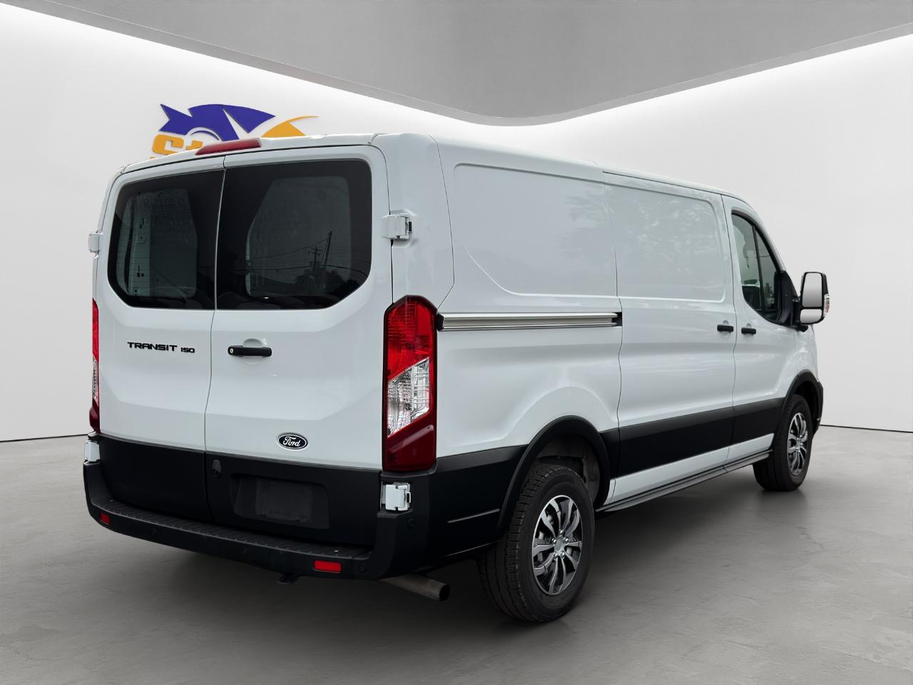 Ford Transit 150 Van Low Roof w/Sliding Pass. 130-in. WB 2026