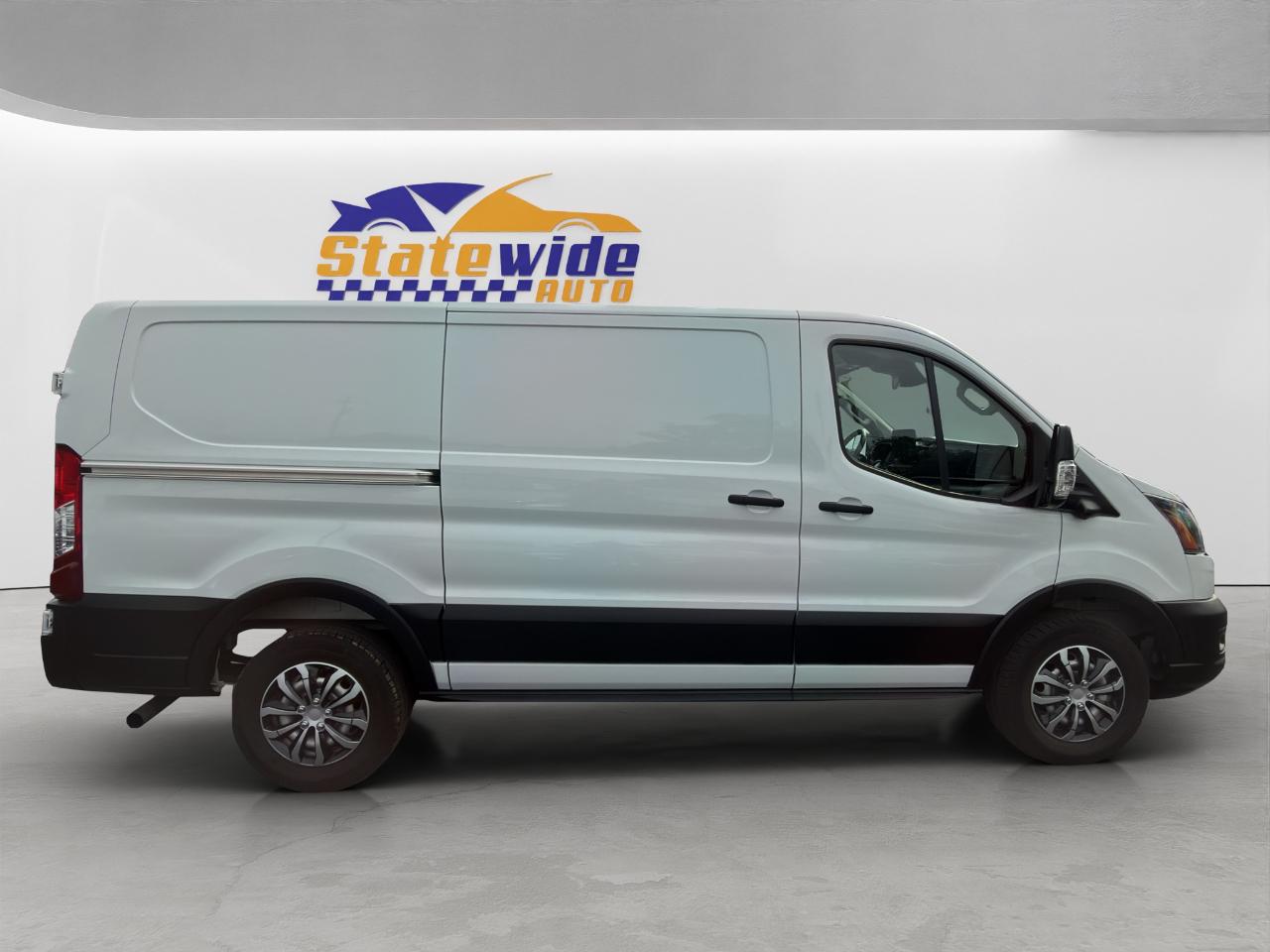 Ford Transit 150 Van Low Roof w/Sliding Pass. 130-in. WB 2026