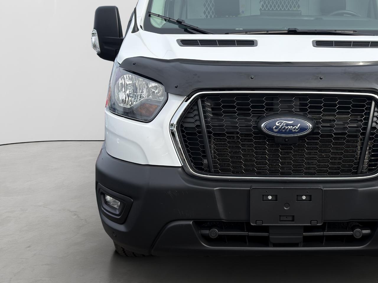 Ford Transit 150 Van Low Roof w/Sliding Pass. 130-in. WB 2026
