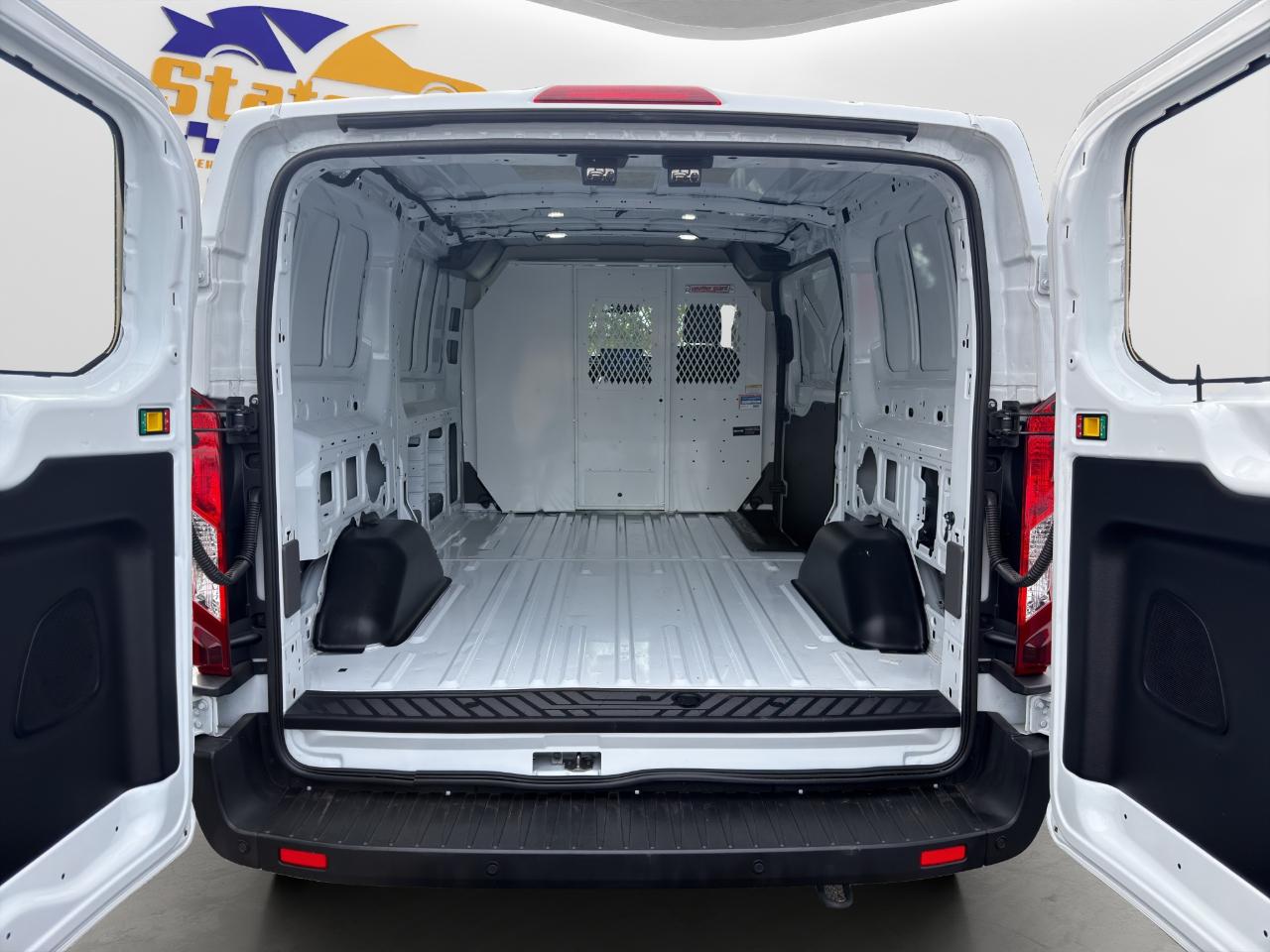Ford Transit 150 Van Low Roof w/Sliding Pass. 130-in. WB 2026