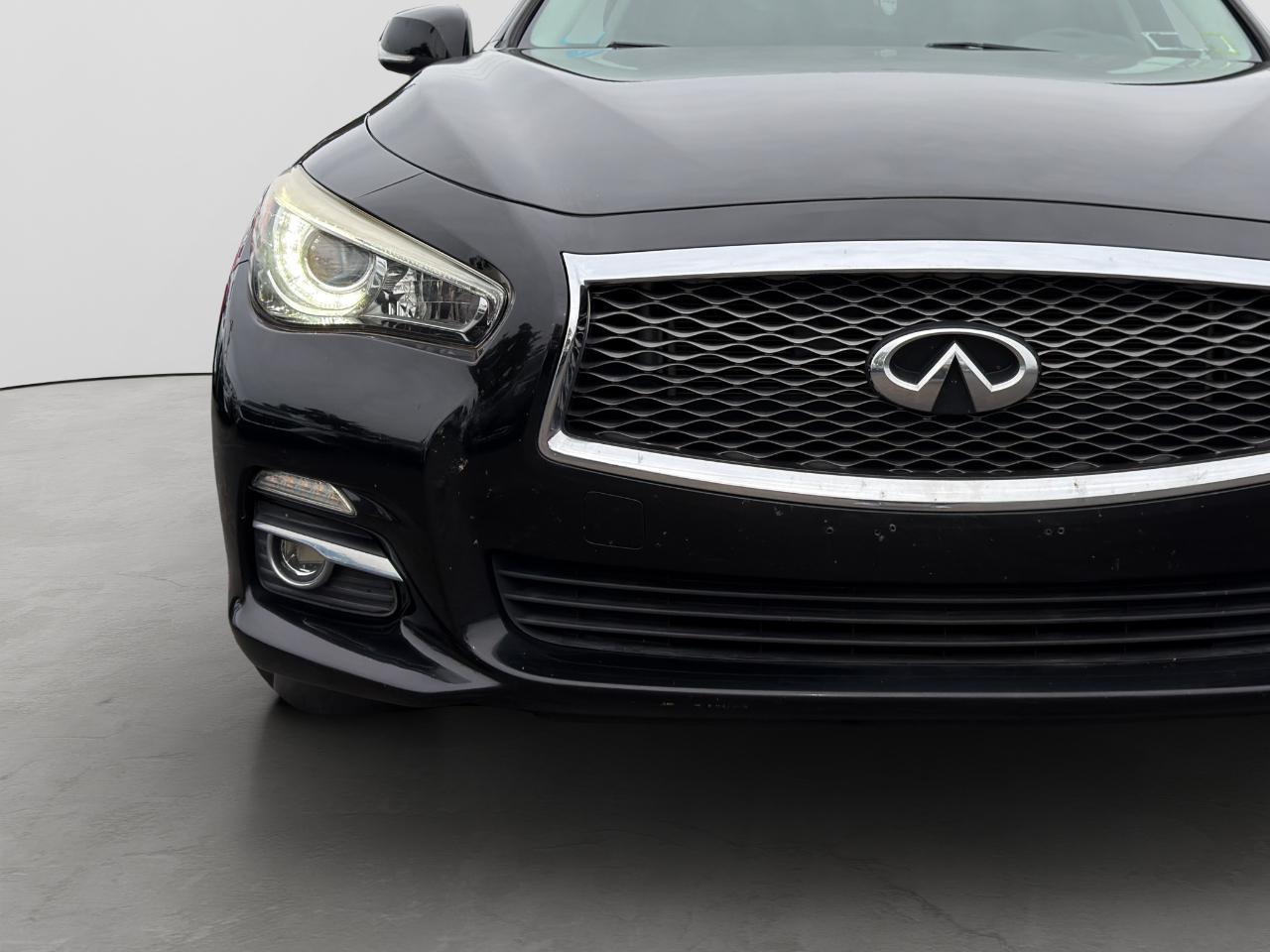 Infiniti Q50 Premium AWD 2015