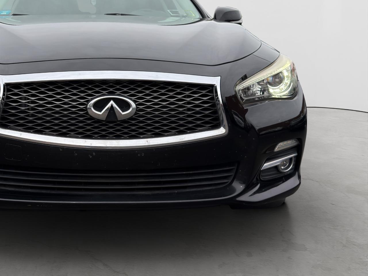 Infiniti Q50 Premium AWD 2015