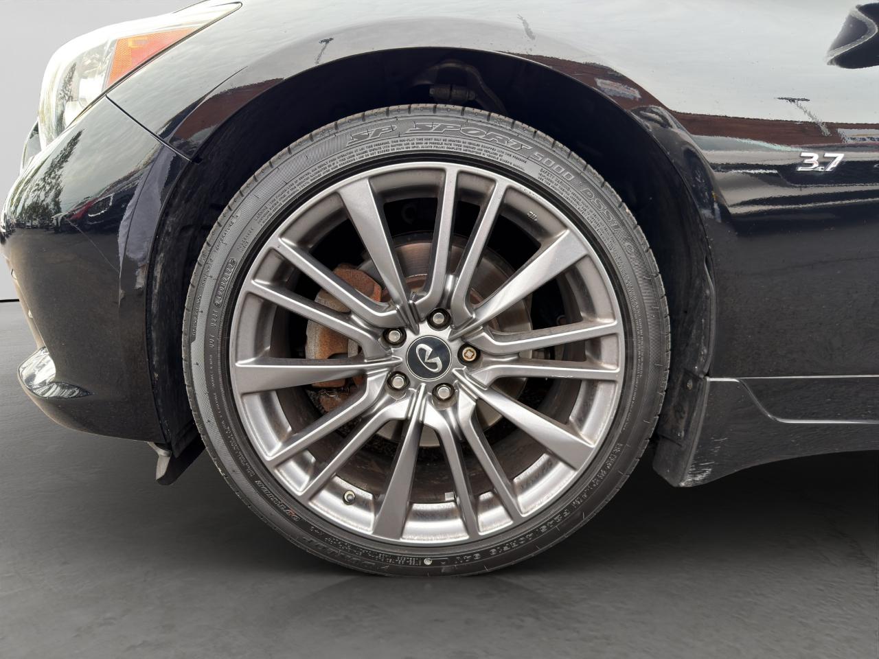 Infiniti Q50 Premium AWD 2015
