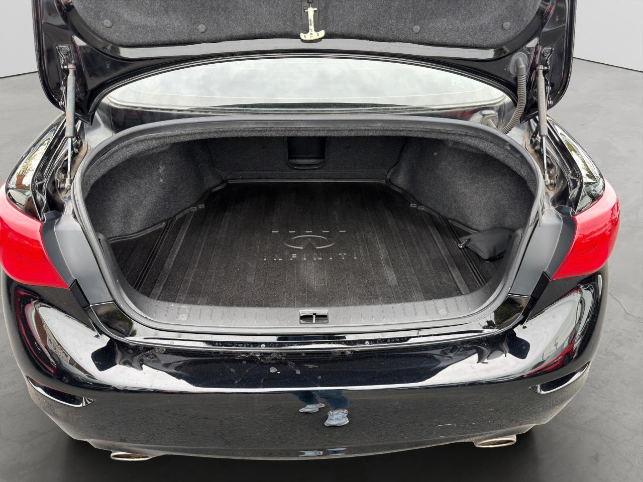 Infiniti Q50 Premium AWD 2015