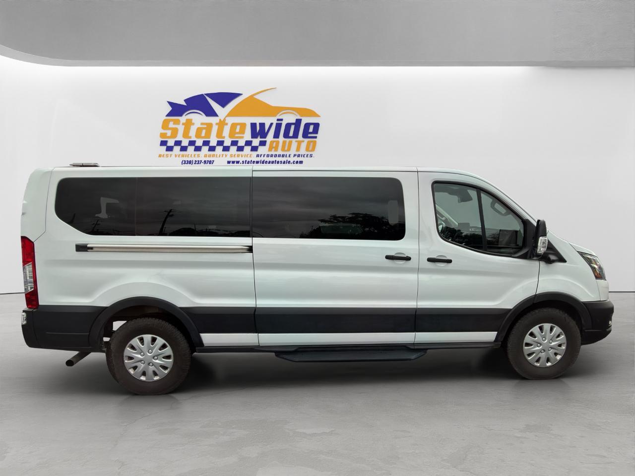 Ford Transit 350 Wagon Low Roof XL w/Sliding Pass. 148-in. WB 2023