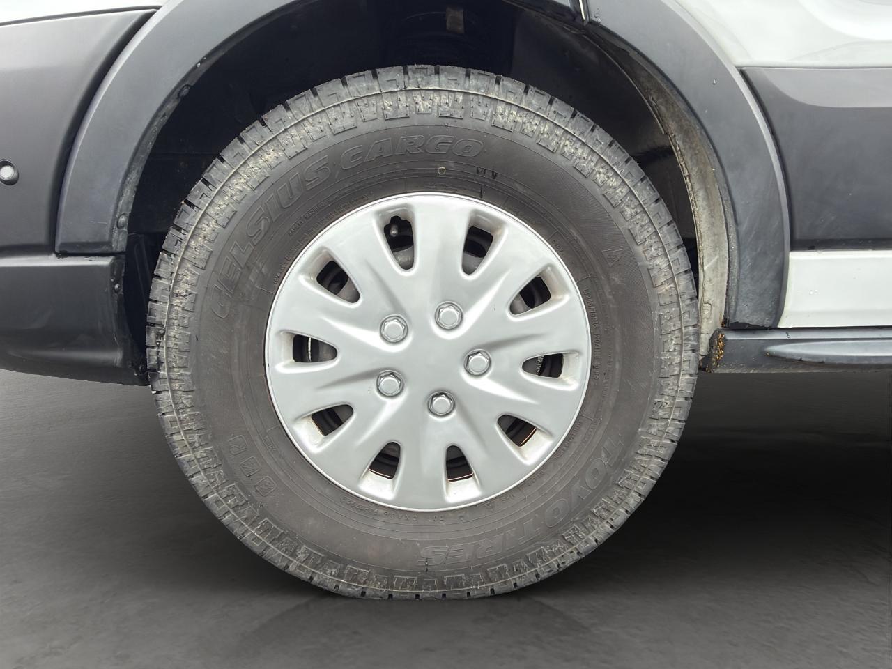 Ford Transit 350 Wagon Low Roof XL w/Sliding Pass. 148-in. WB 2023