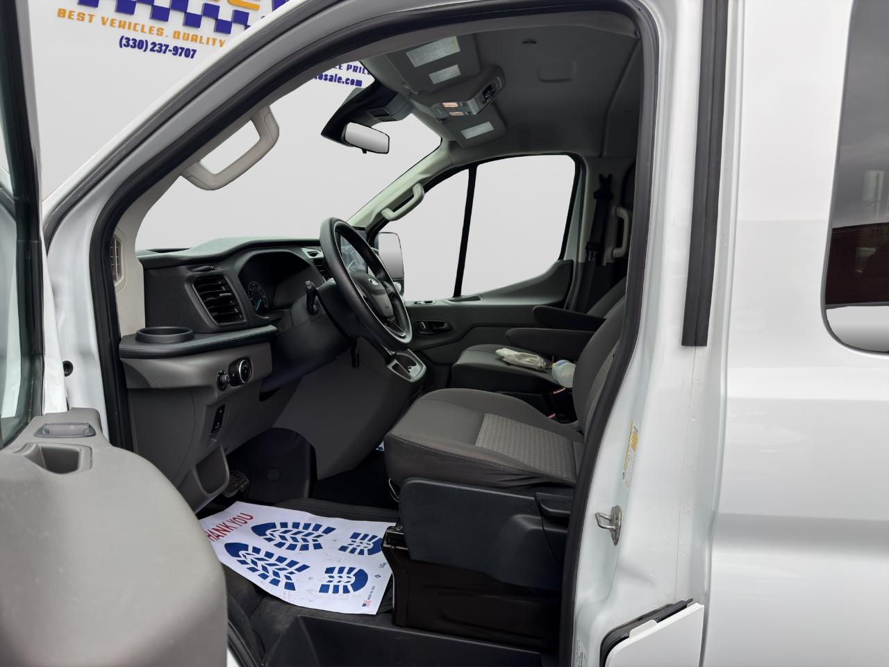 Ford Transit 350 Wagon Low Roof XL w/Sliding Pass. 148-in. WB 2023