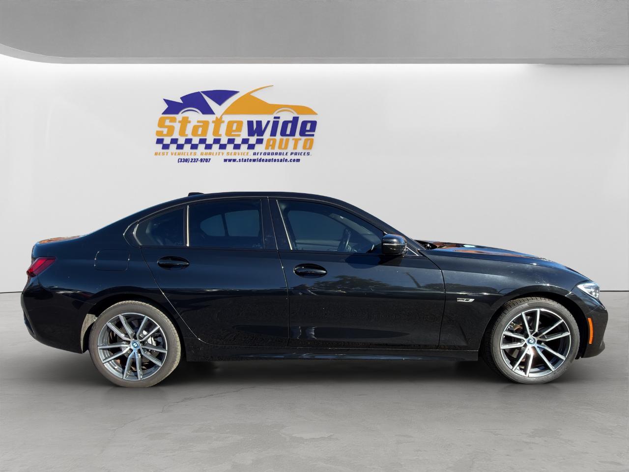 BMW 3-Series 330e 2022
